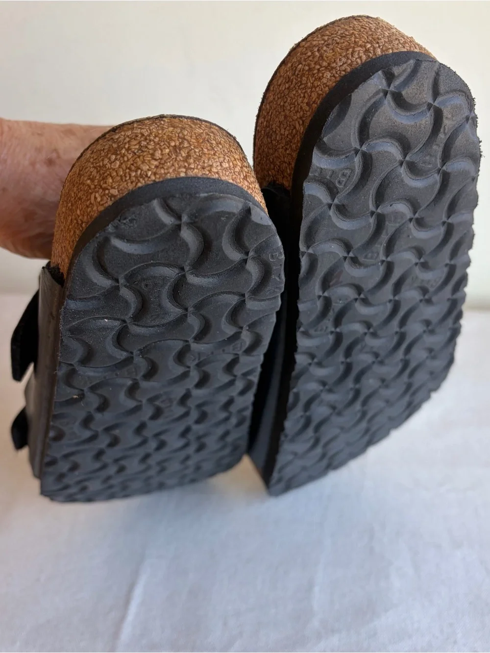 Birkenstock sz 39 Arizona Black Two-Strap Sandals - Picture 8 of 12